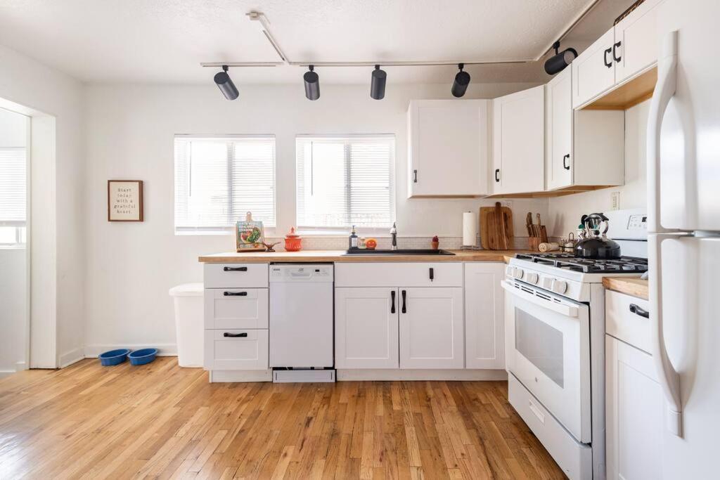 Villa House With Great Beds, Full Kitchen, Fenced Yard Albuquerque Exterior foto